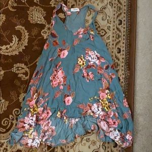 Lilyful High Low Tank Top